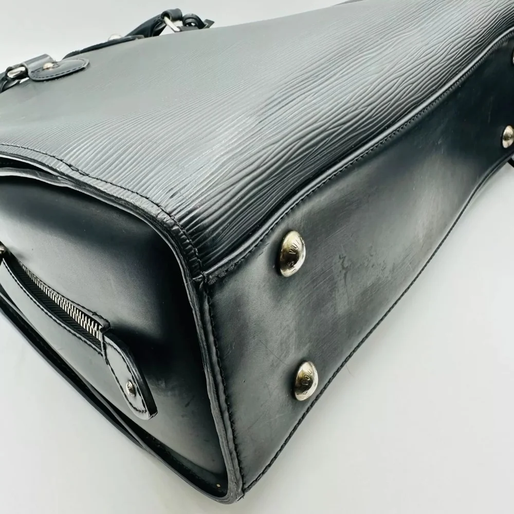 LOUIS VUITTON Black Epi Leather Pont Neuf Handbag